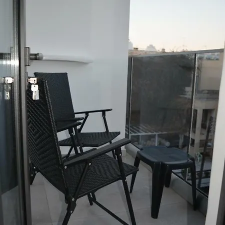 شقة P.l Hermes & 123 لارنكا